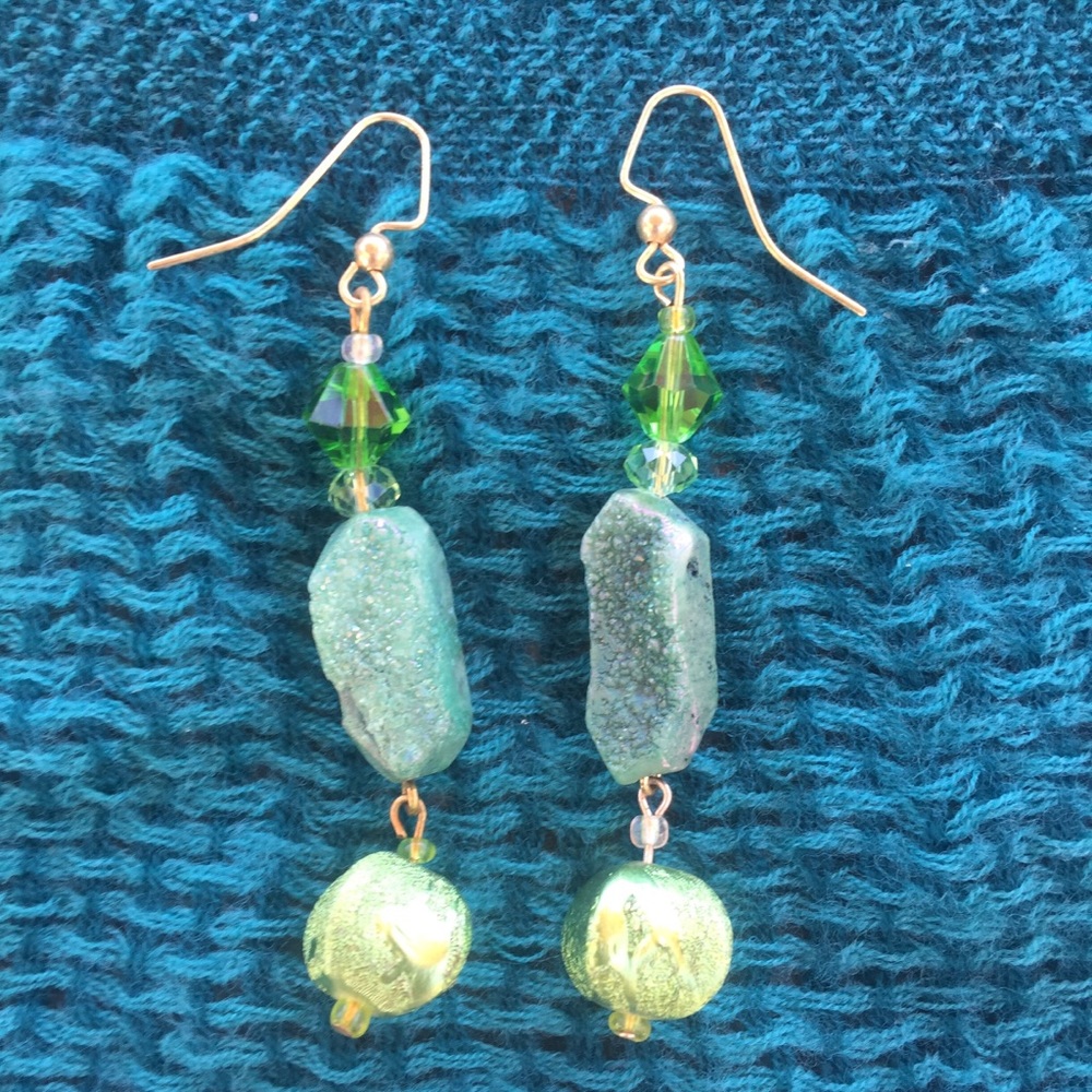 5/$25 Green stone earrings
